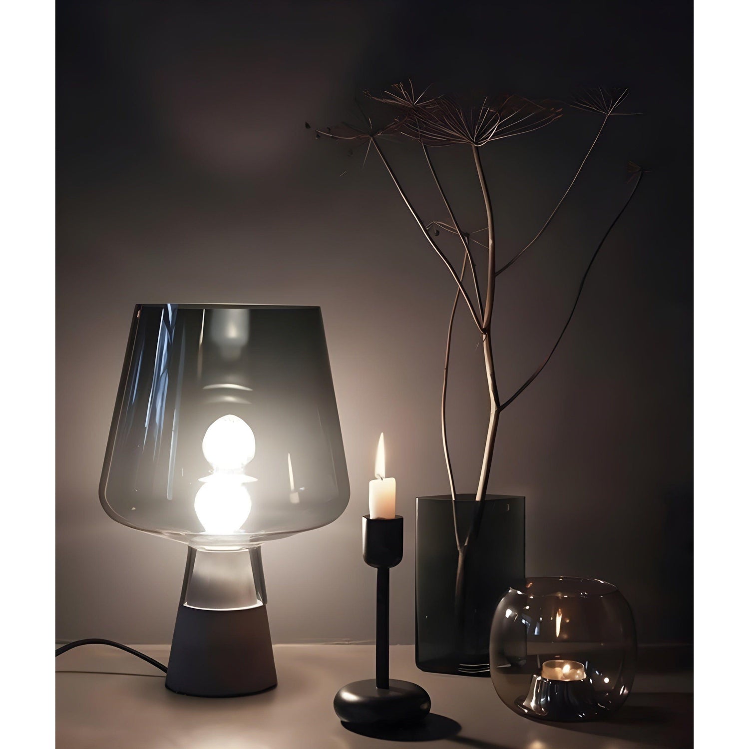 GlowSphere Bordslampa – Italiensk Glaskula Design