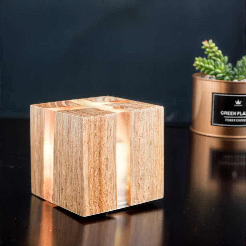 Carvallo - Modern bordlampa i trä