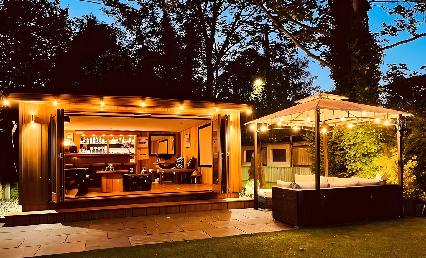 CozyDrape Light - Vattentålig LED-ljusslinga för utomhusbruk