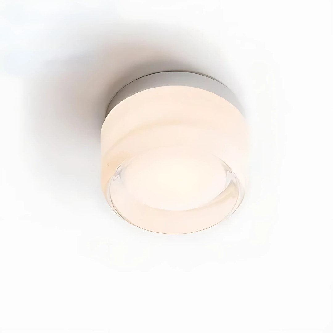 Taklampa med svart metall och glas skärm