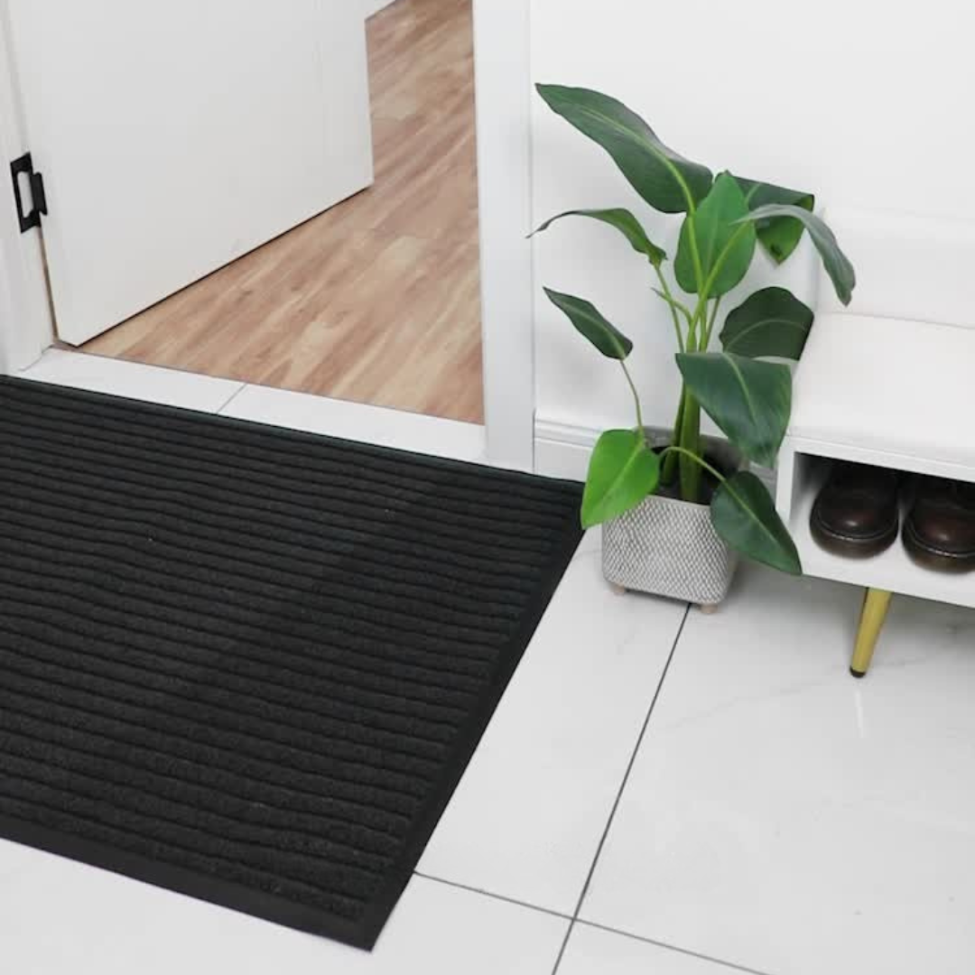 Dörrmatta med halkfri baksida för hallar