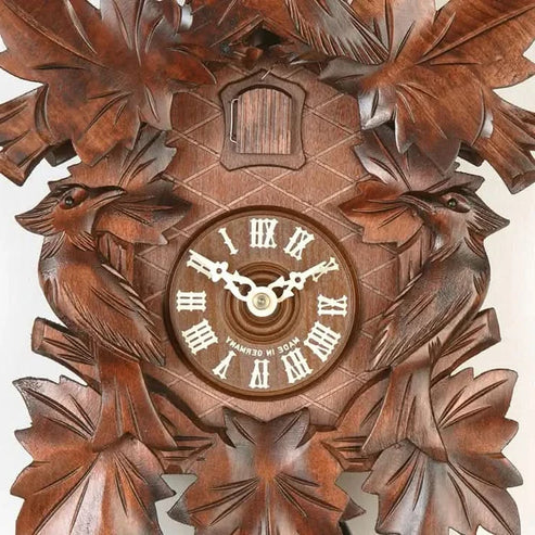 LuxRoyale Retro Kuckucksväggur med Pendeldesign