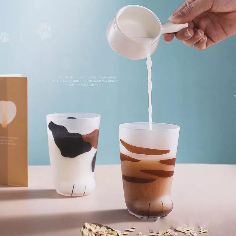 Carvallo – Lekfull kattpaws mugg gjord av värmebeständigt glas