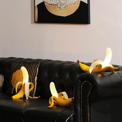 Lunara Deco | Art-Déco-bordslampa i bananblad-design