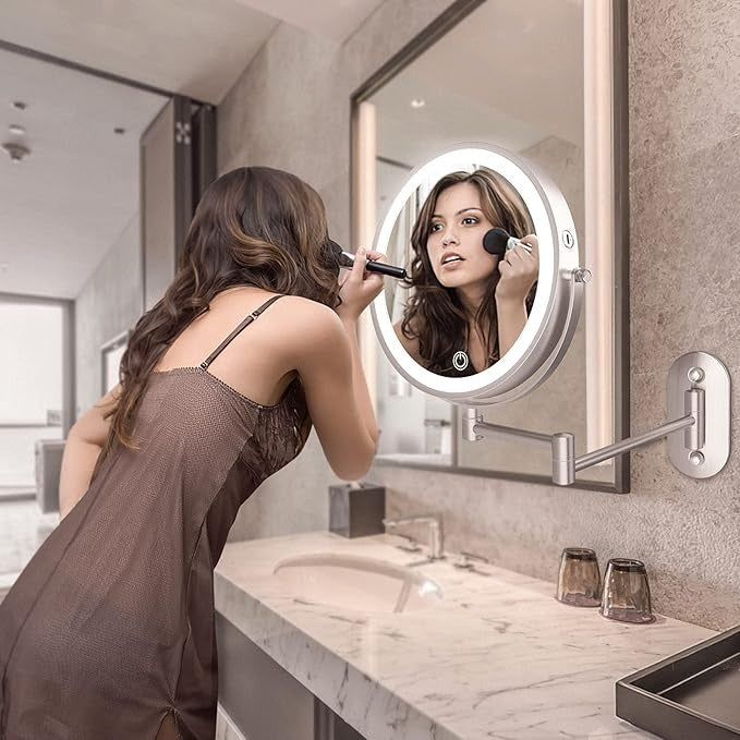 LED Väggspegel med Förstoring och Kromram