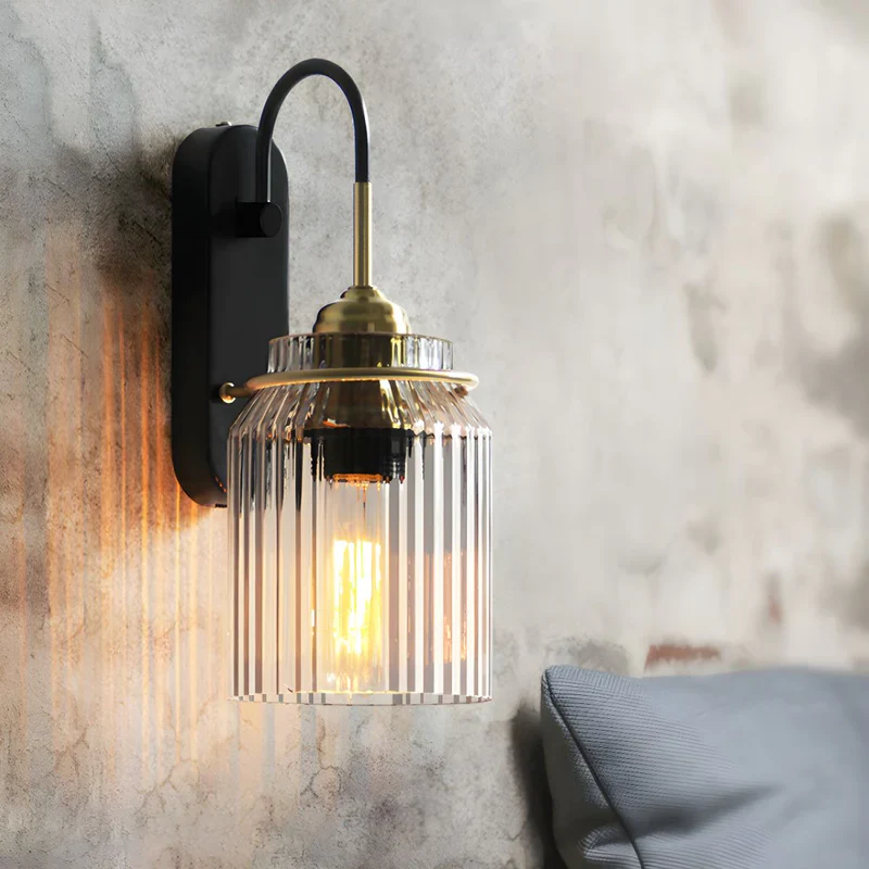 Industriell Vägglampa | Glas Tratt Skärm | Vintage Metall Design | 12in | Brick by Brick