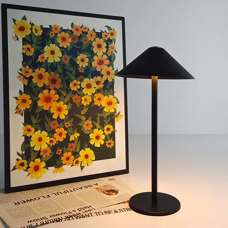 LumiFlex - Trådlös LED Skrivbordslampa