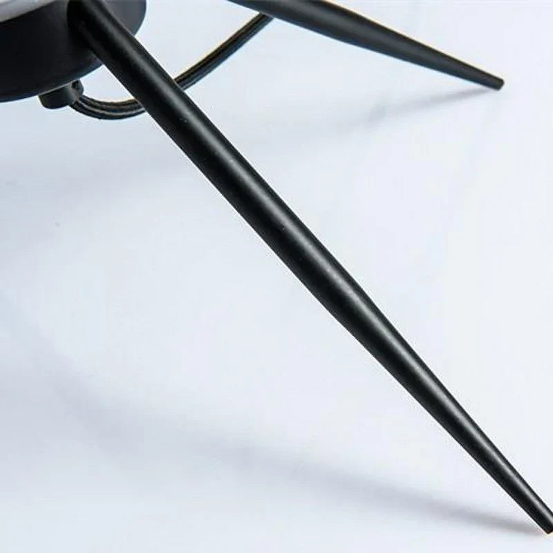 Stella Tripod Bordslampa med glaskupa – Modern design och varmt ljus