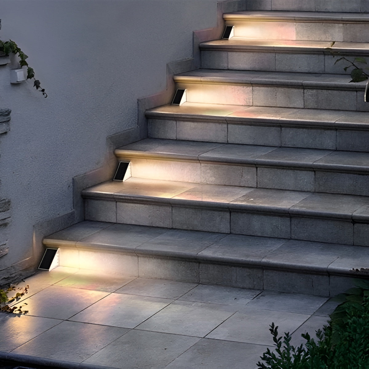 TriGlow Light - Triangulär Solenergi LED Stegbelysning för Utomhusbruk