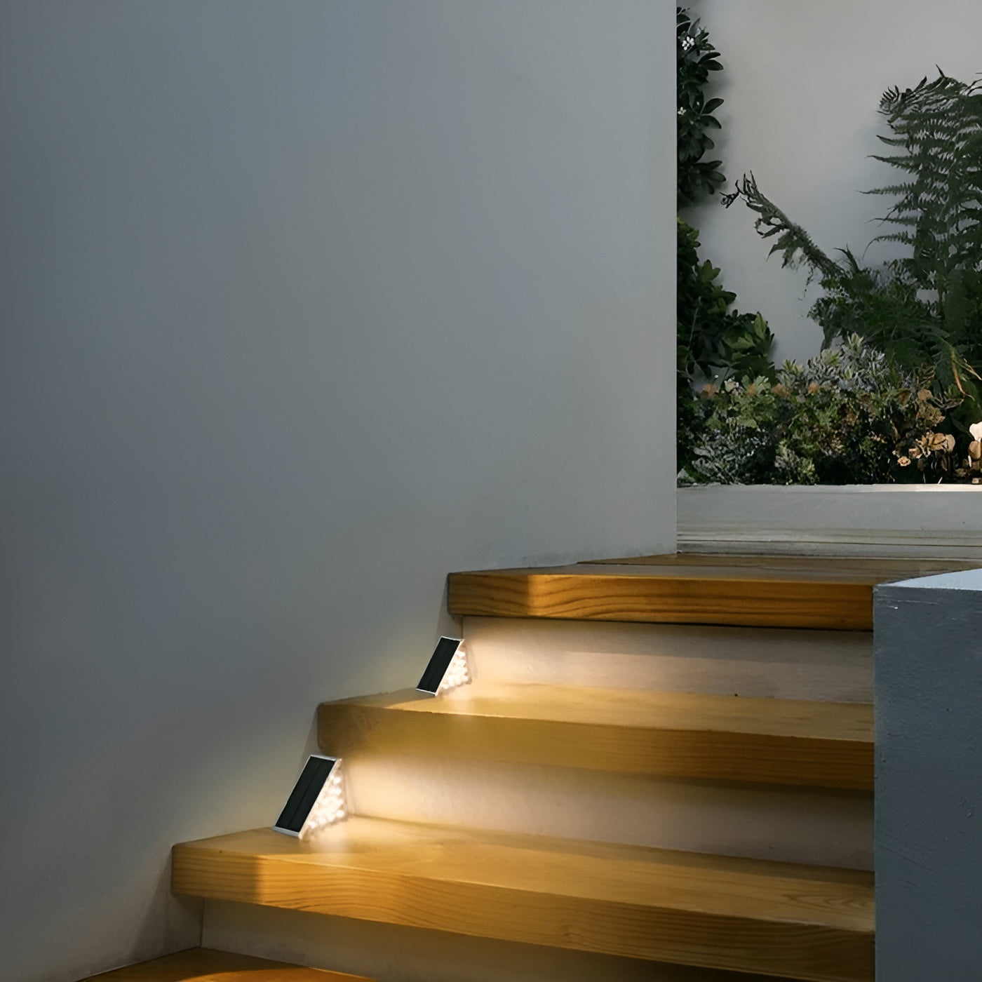 TriGlow Light - Triangulär Solenergi LED Stegbelysning för Utomhusbruk