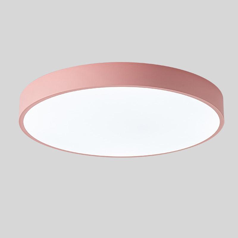 LED taklampa med träddetaljdesign