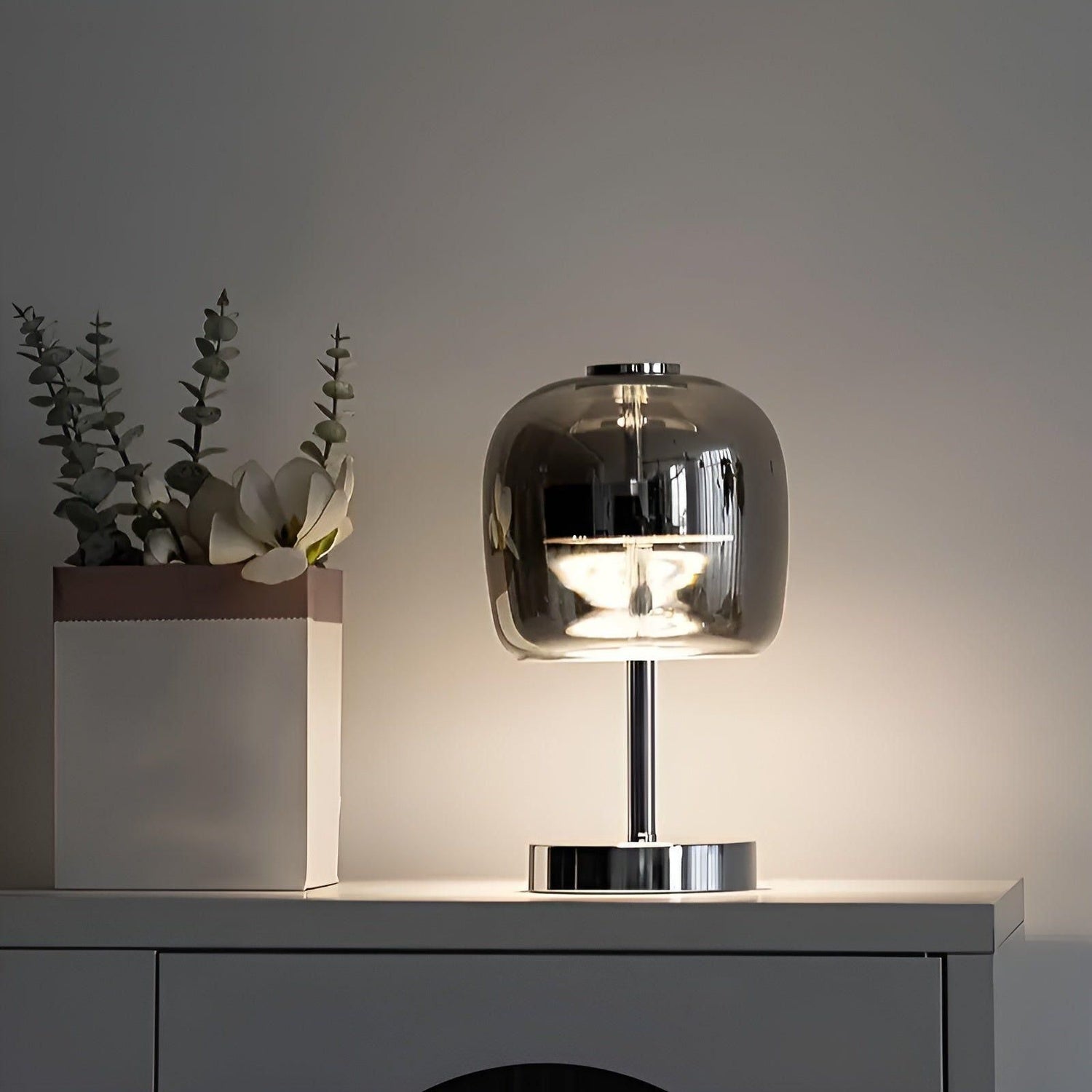 Lux Shine Lampa - Elegant elektropanerad glas-skrivbordslampa för ambientbelysning