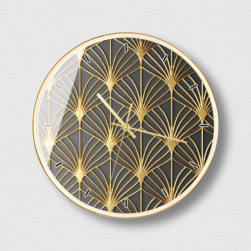 ScandiTime – Elegant väggklocka med stiligt utseende för modern inredning