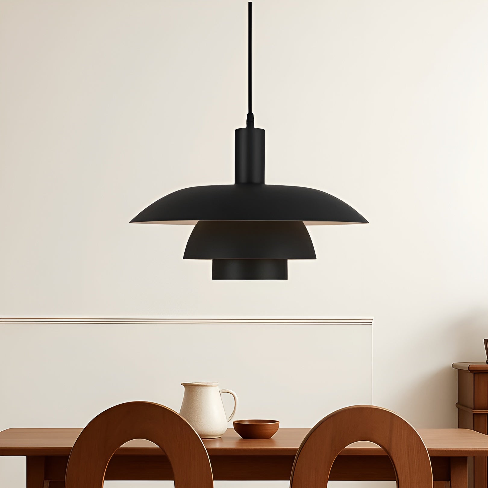 Hänglampa i dansk design – Enkel och stilren för matrum och vardagsrum