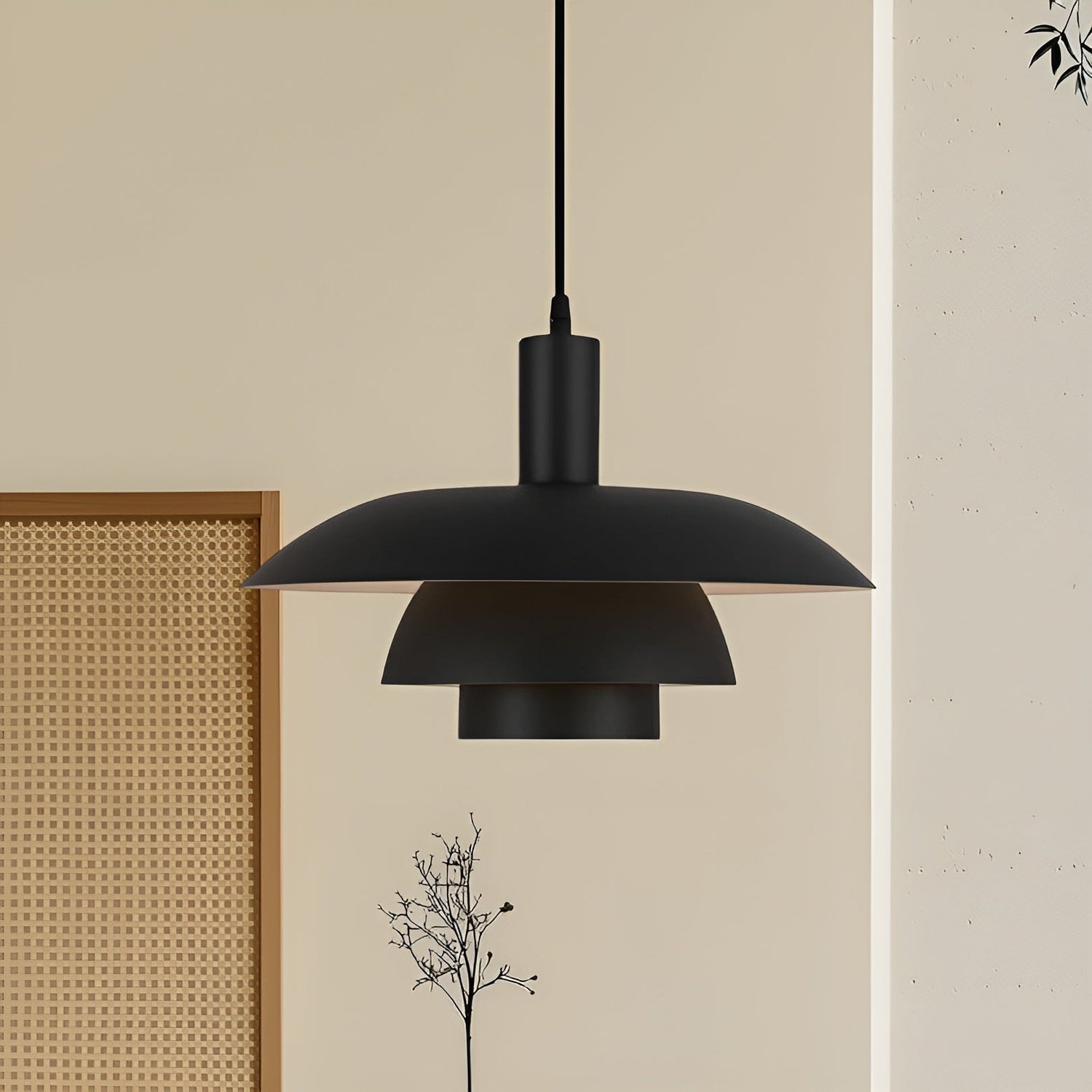 Hänglampa i dansk design – Enkel och stilren för matrum och vardagsrum