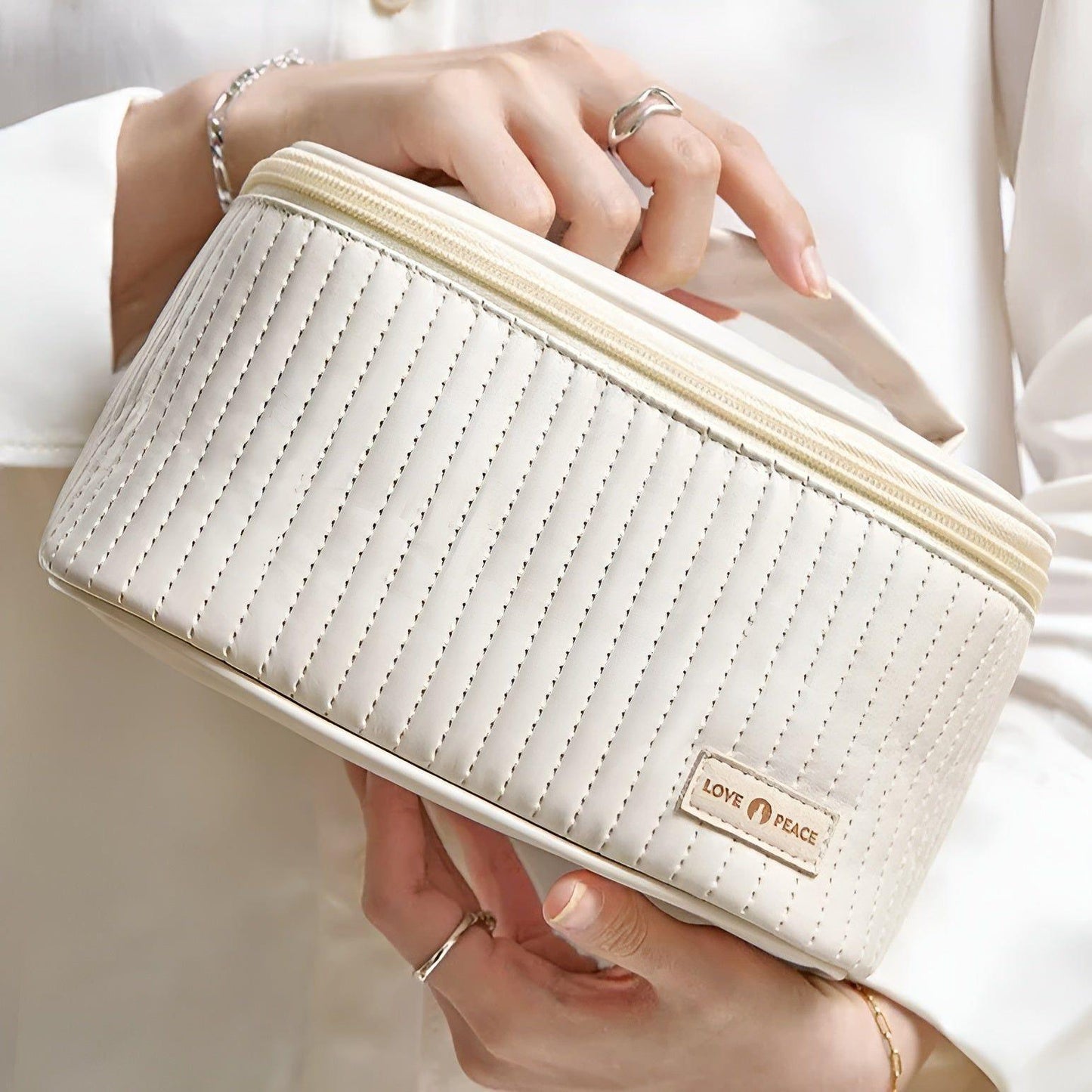 Carvallo Kosmetiktasche Reise | Elegant & Vattentålig | PU-Läder | Mycket utrymme & skydd för dina skönhetsprodukter