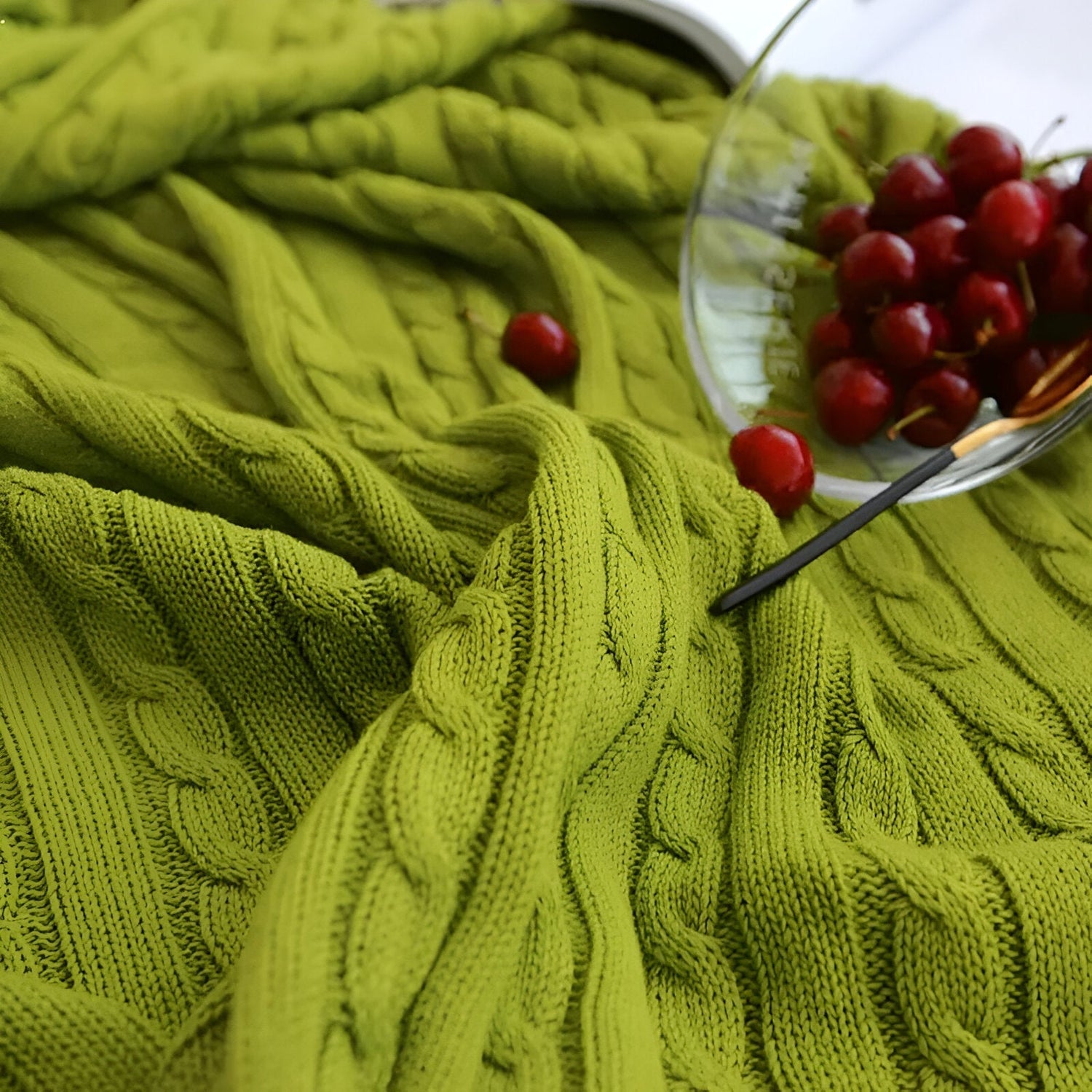 Stickad bomull enfärgad pläd för mysigt bekvämlighet