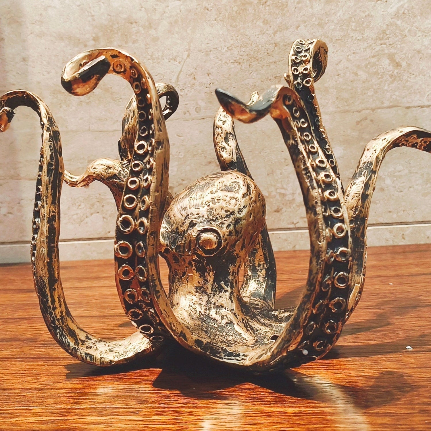 OctoSip – Unik bläckfisk te-kopphållare med tentakler för finurlig inredning