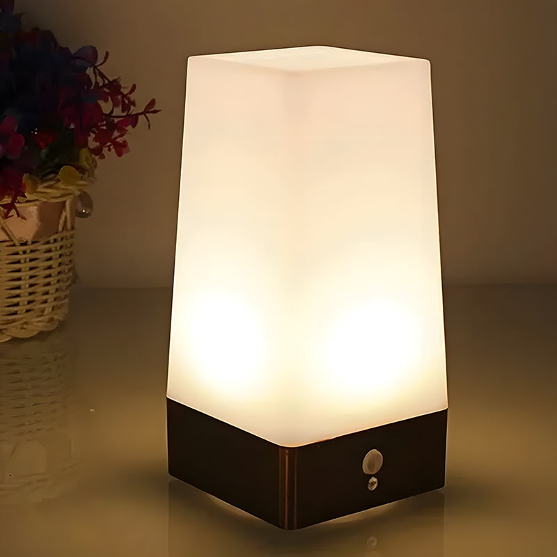 MotionLite - Batteridriven sänglampa med rörelsesensor för praktisk belysning