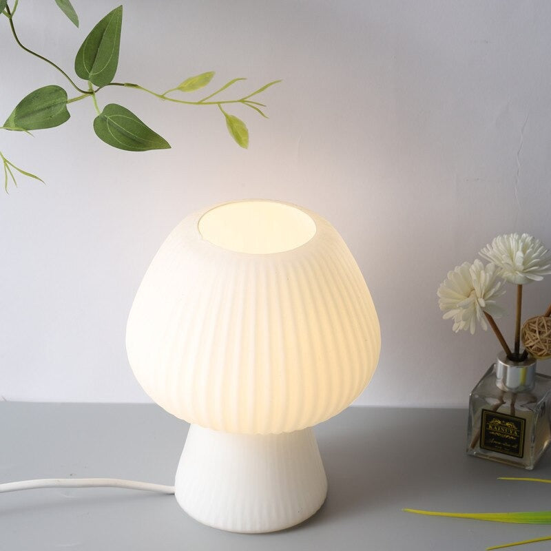Lillie Retro Bordslampan