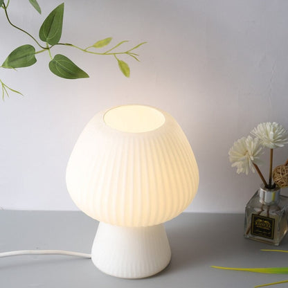 Lillie Retro Bordslampan