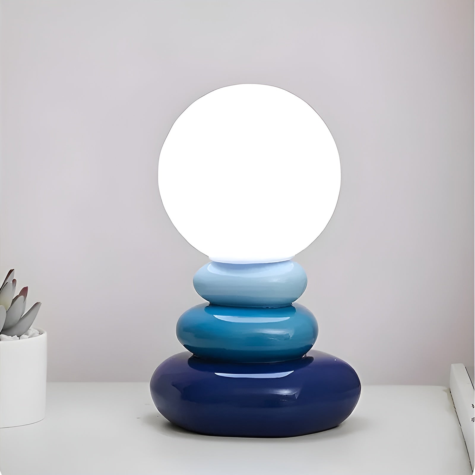 LayeredLumi Lampa - Skandinavisk, färgglad, staplad bordslampa
