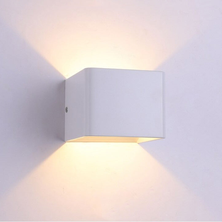 Cubic Väggsängs Lamparm LED Minimalistisk Design för Sovrum