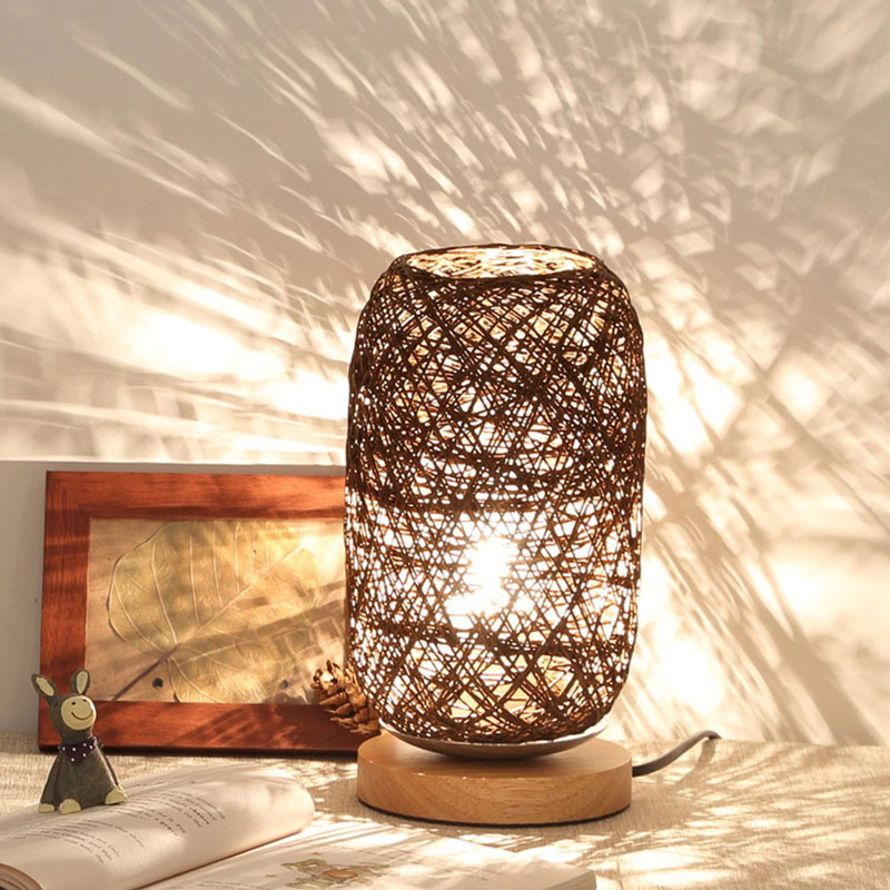 Rattan och trä sänglamp med modern bokdesign