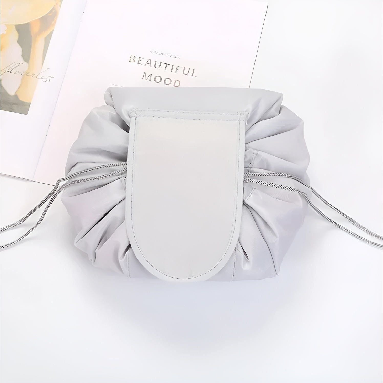 Glam Pouch - Bärbar snörning makeup-organizer