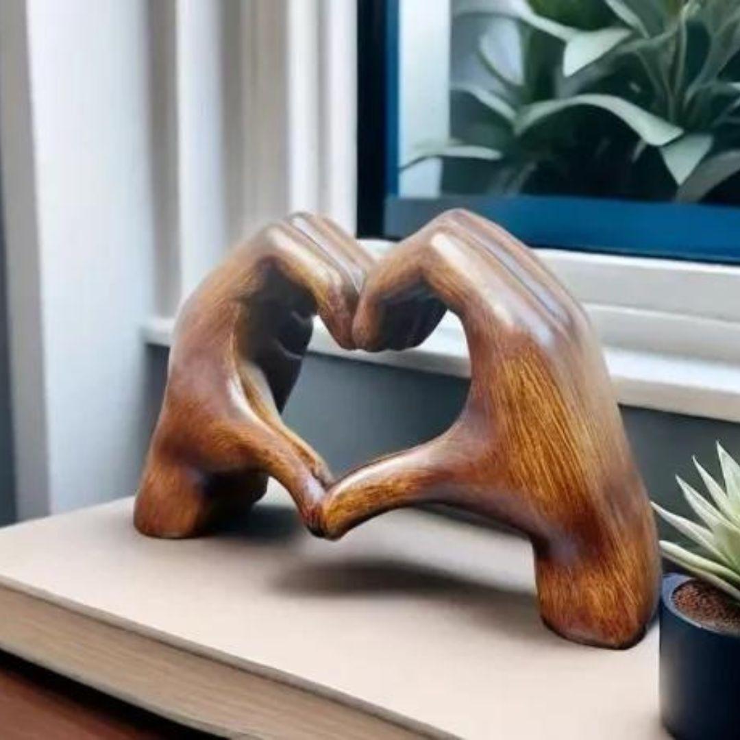 LoveSculpt - Handgjord trädekoration med rustik charm
