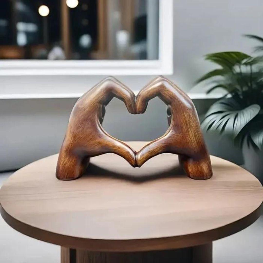 LoveSculpt - Handgjord trädekoration med rustik charm