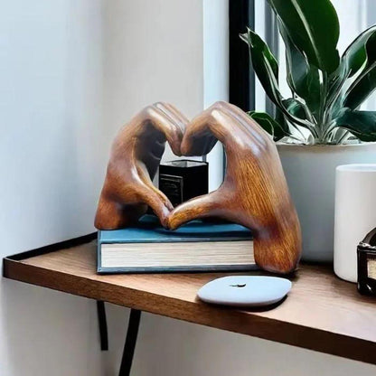 LoveSculpt - Handgjord trädekoration med rustik charm