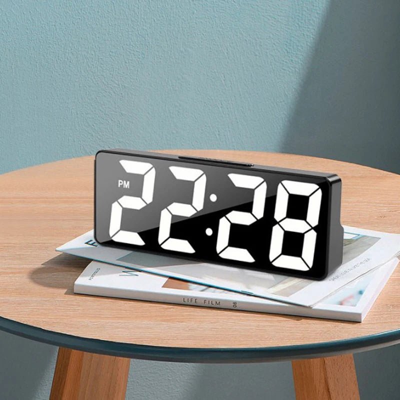 LumiTime – LED Digital Klocka med Temperaturvisning