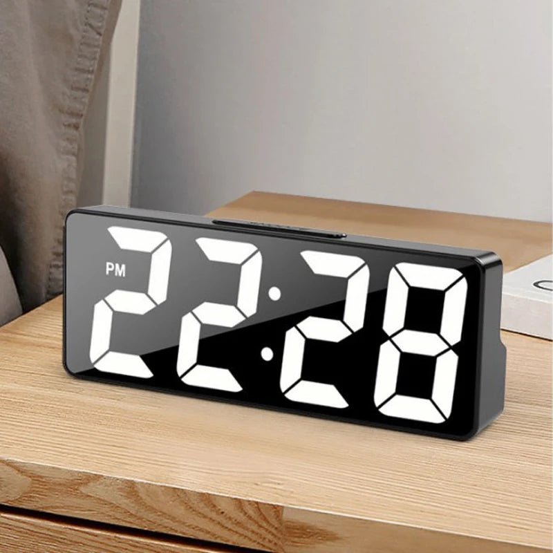 LumiTime – LED Digital Klocka med Temperaturvisning