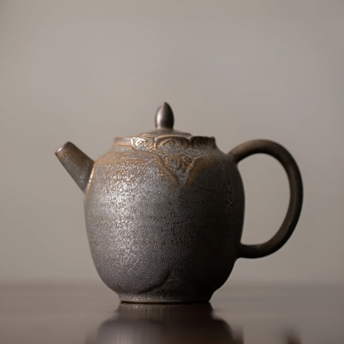 Teekanne av järn med glasyr – Japansk design &amp; handgjord | Perfekt för Gongfu te ceremonier