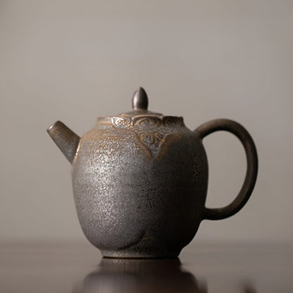 Teekanne av järn med glasyr – Japansk design &amp; handgjord | Perfekt för Gongfu te ceremonier