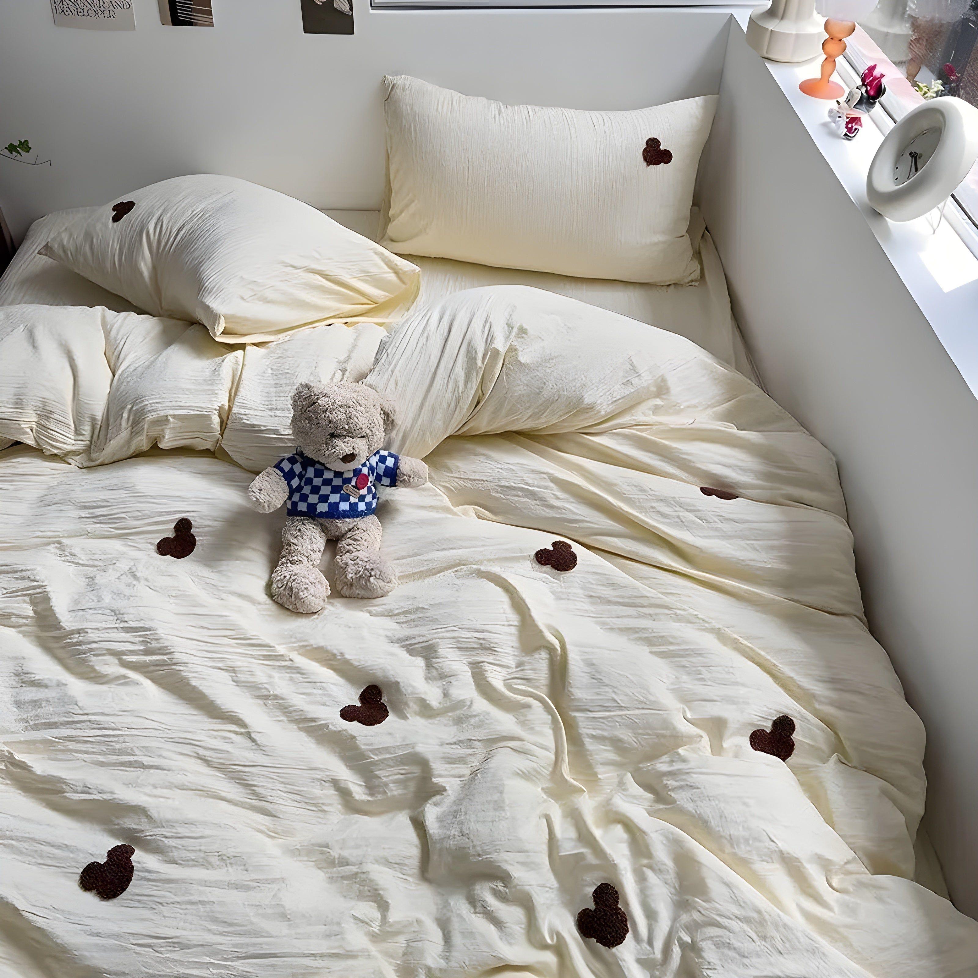 SweetNest Sängkläder Set - Avslappnad Broderad Hjärta Täcke Sängkläder Set (1 Filt + 1 Duvet Täcka + 2 Kuddöverdrag)