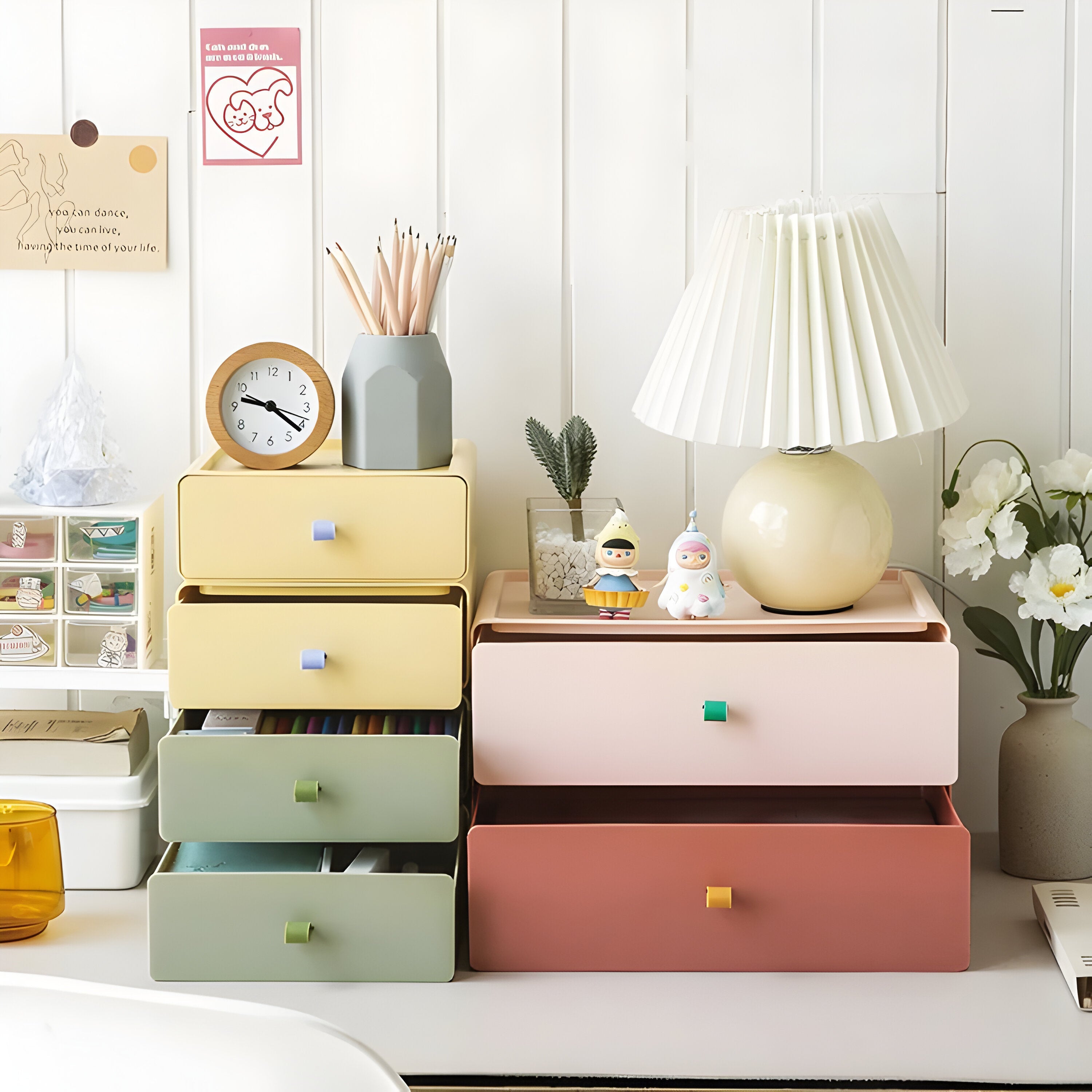 StackNest Box – Färgade Stapelbara Förvaringslådor