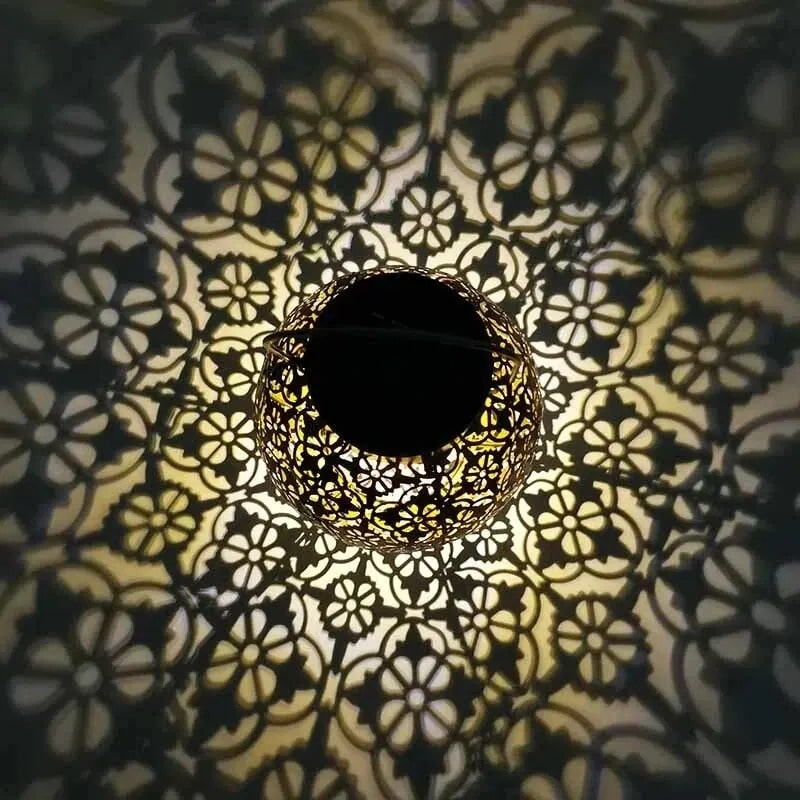 Utomhus sollykta med snidad design