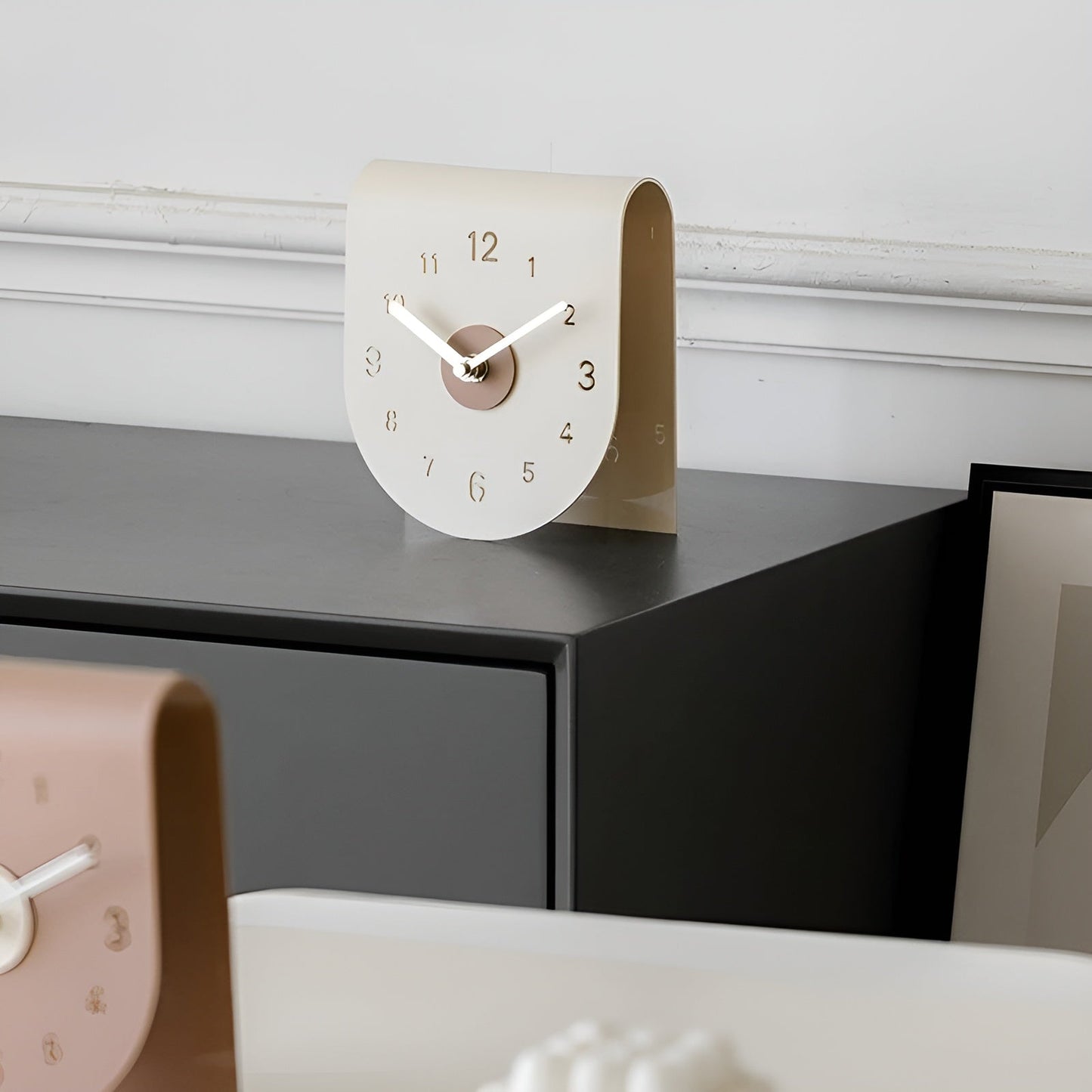 TimberCharm Klocka – Dekorativ Bords Klocka