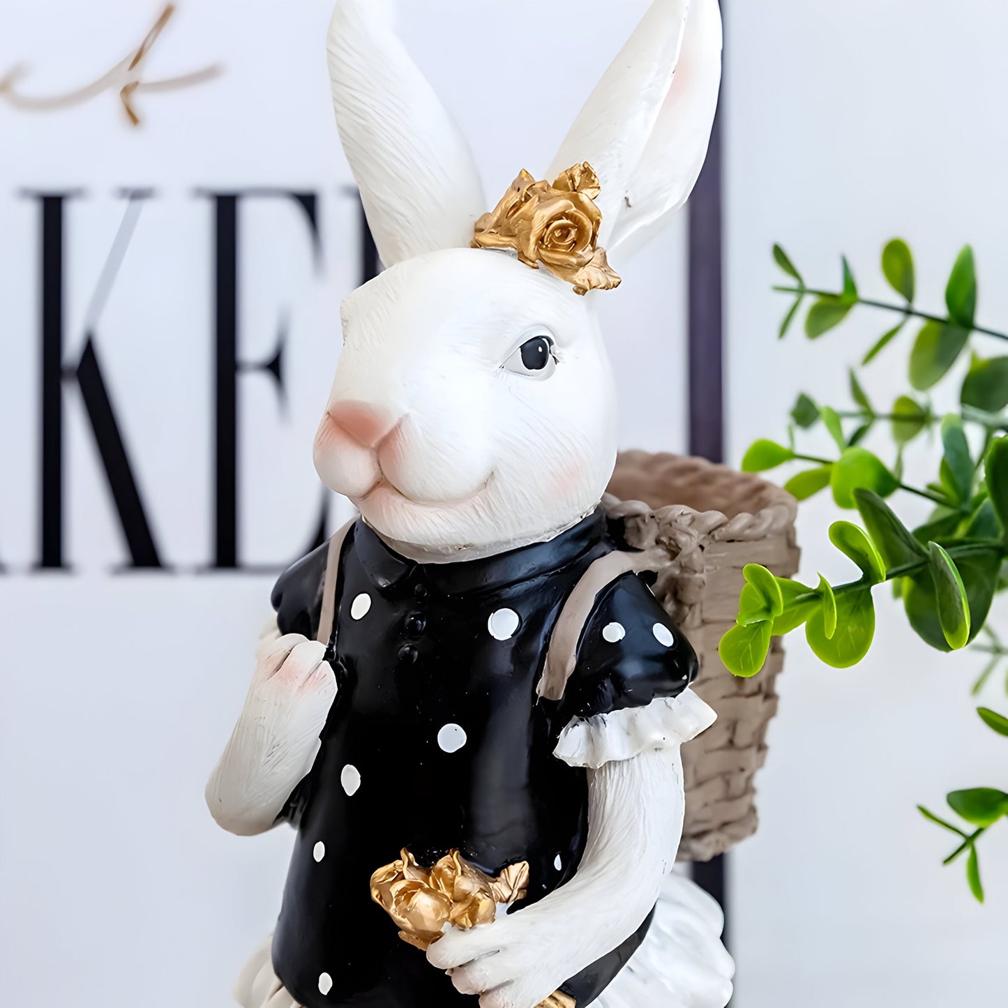 RegalRabbit Dekoration – Dekorativ Pastoral Palats Kaninfamilj Dekoration