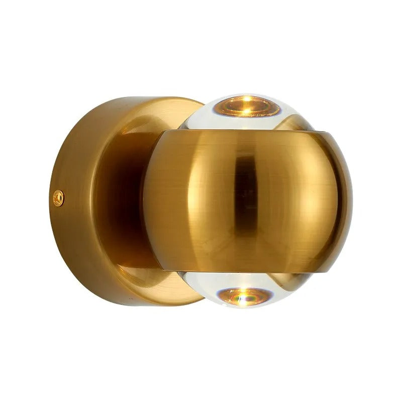 HaloBrass – Tunn väggmonterad LED-lampa i mässing