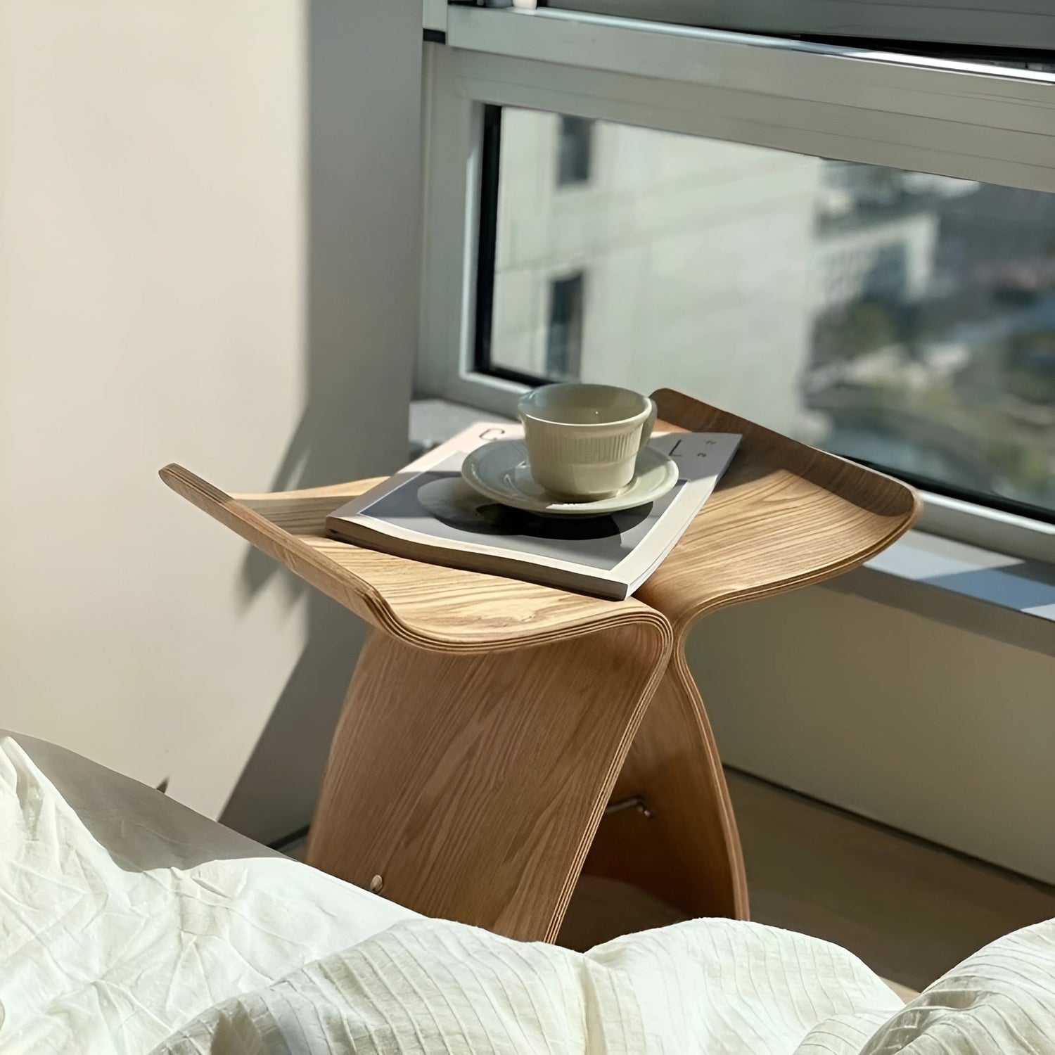 Handgjord träbänk – Rustik sitsmöbel i massivt trä