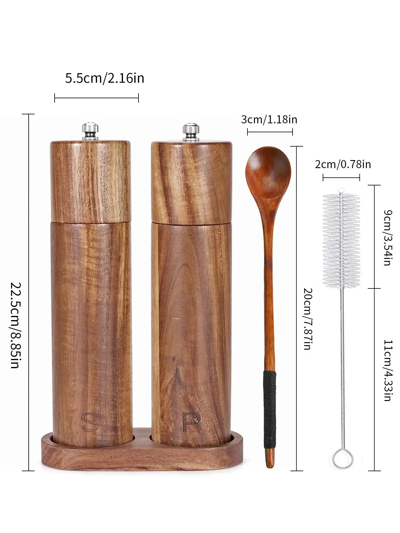 Salt- och pepparkvarn i trä – Stiligt köksredskap med bricka och pensel