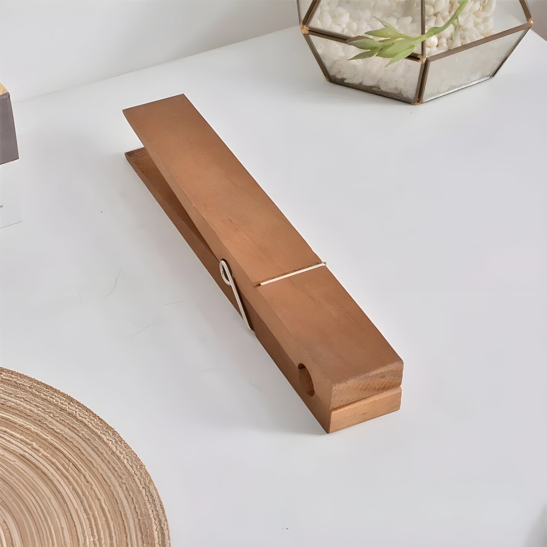 PineGrip Handdukshållare - Elegant badrumshanddukklämma av trä