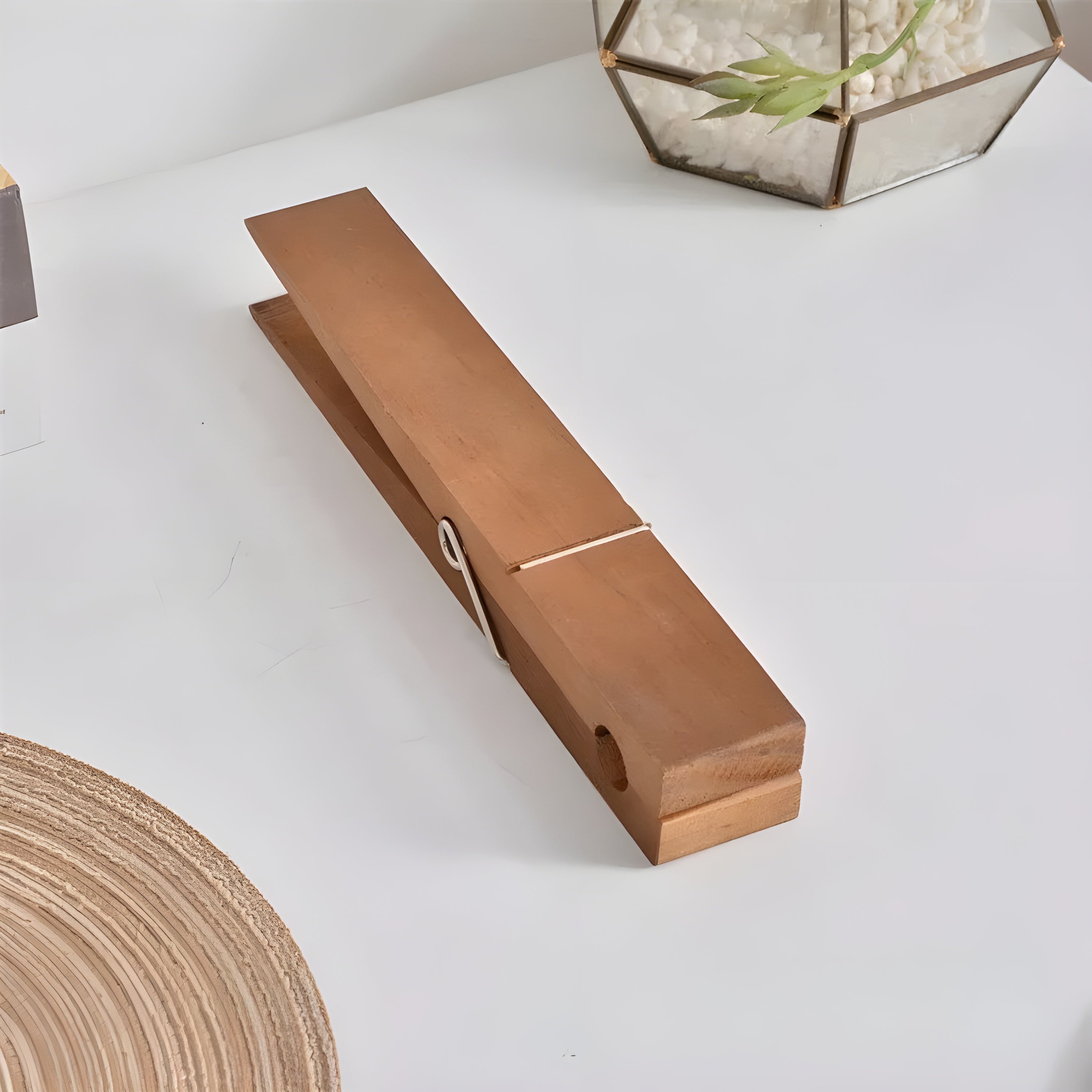 PineGrip Handdukshållare - Elegant badrumshanddukklämma av trä