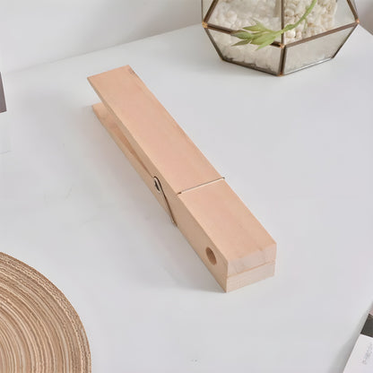 PineGrip Handdukshållare - Elegant badrumshanddukklämma av trä