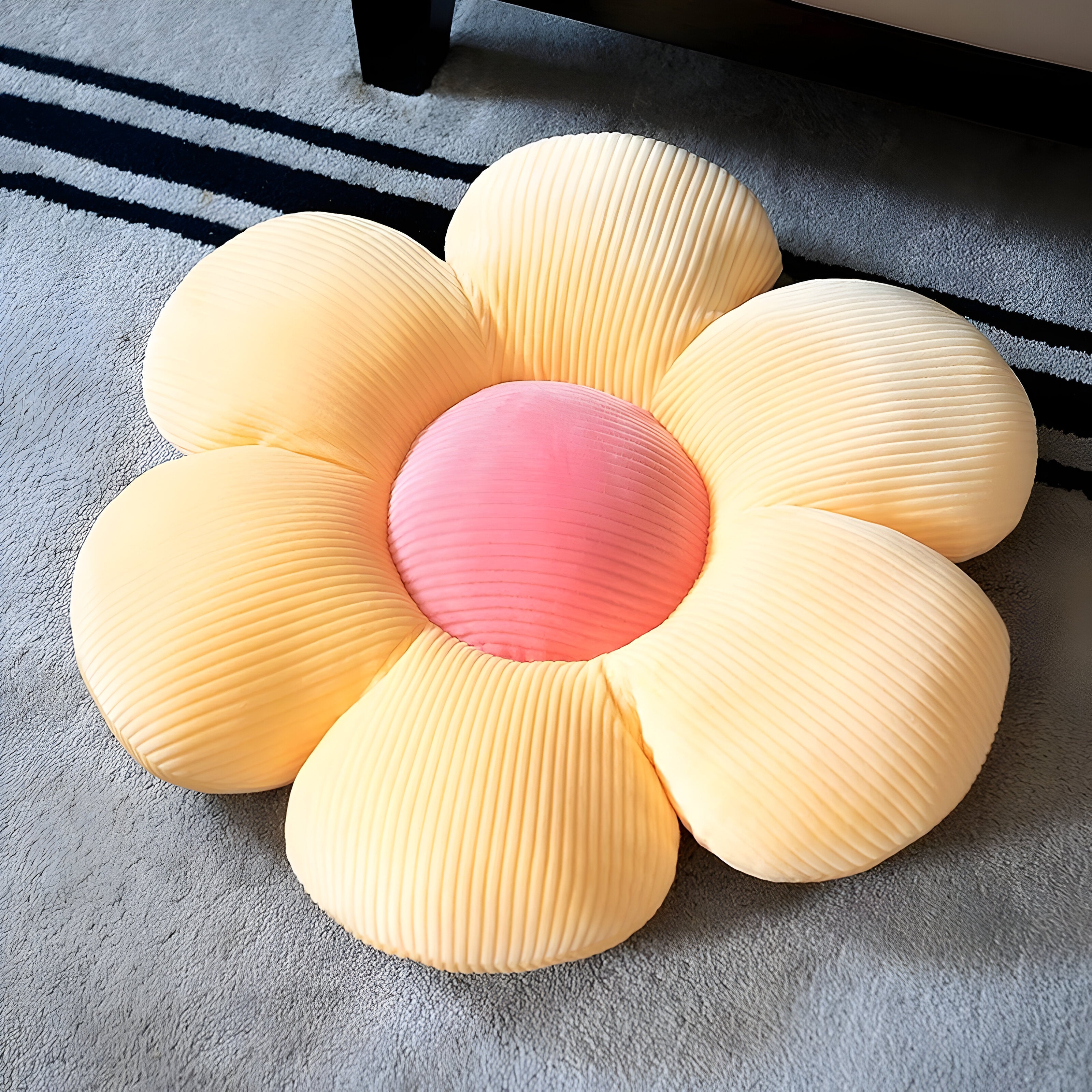 FloraDream Kudde - Mjukt Kudde med Sex Blommor Petal