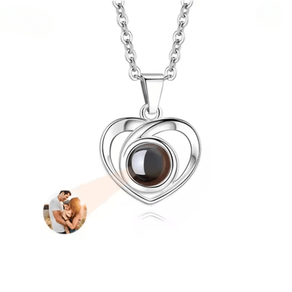 MEMORIA – Individuell foto-projektionskedja med hjärtanhängare