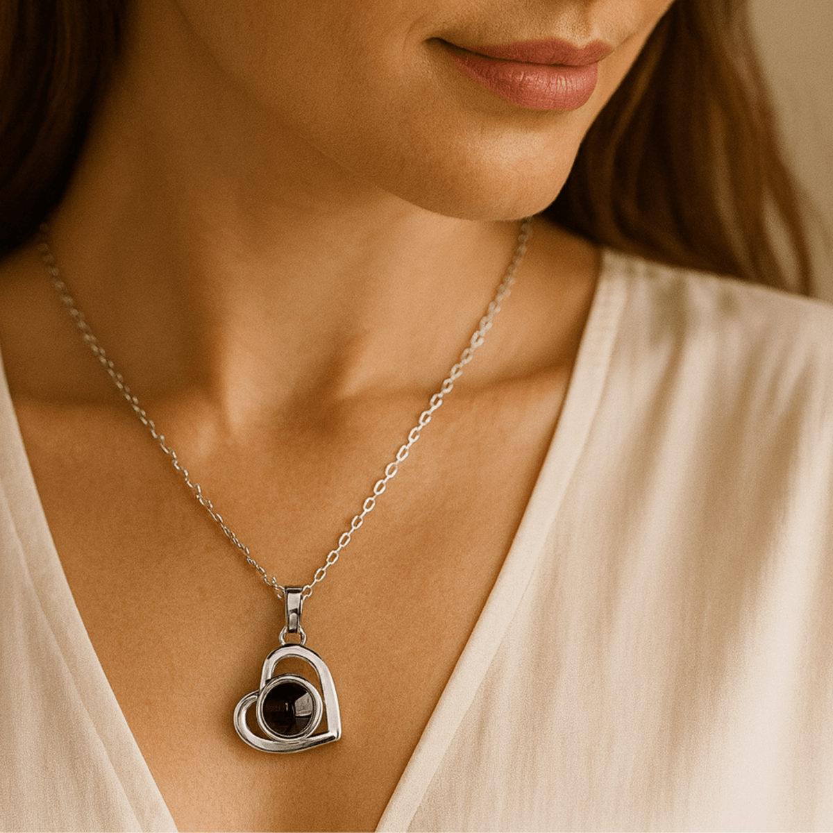 MEMORIA – Individuell foto-projektionskedja med hjärtanhängare